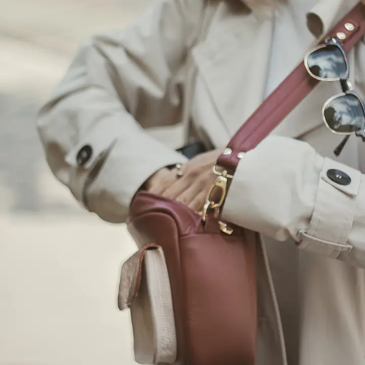 Regina personalizowana torebka skórzana listonoszka crossbody
